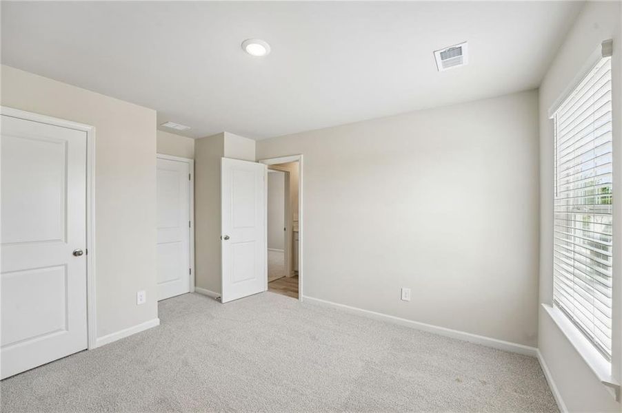 Spacious, unfurnished interior of a new home in Artisan Walk, Fairburn (Image 25). Spacious, unfurnished interior of a new home in Artisan Walk, Fairburn (Image 25).