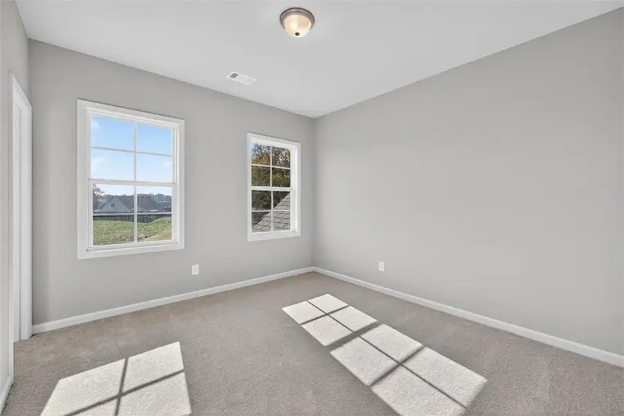 Spacious, unfurnished interior of a new home in , Gainesville (Image 51).
