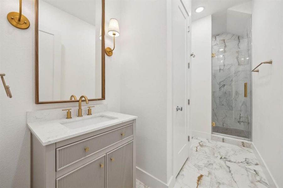 Furnished interior view inside a new home in , Rockwall (Image 13).