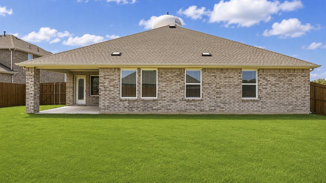 Exterior details and patio area of a home in Silverado, Aubrey (Image 3).