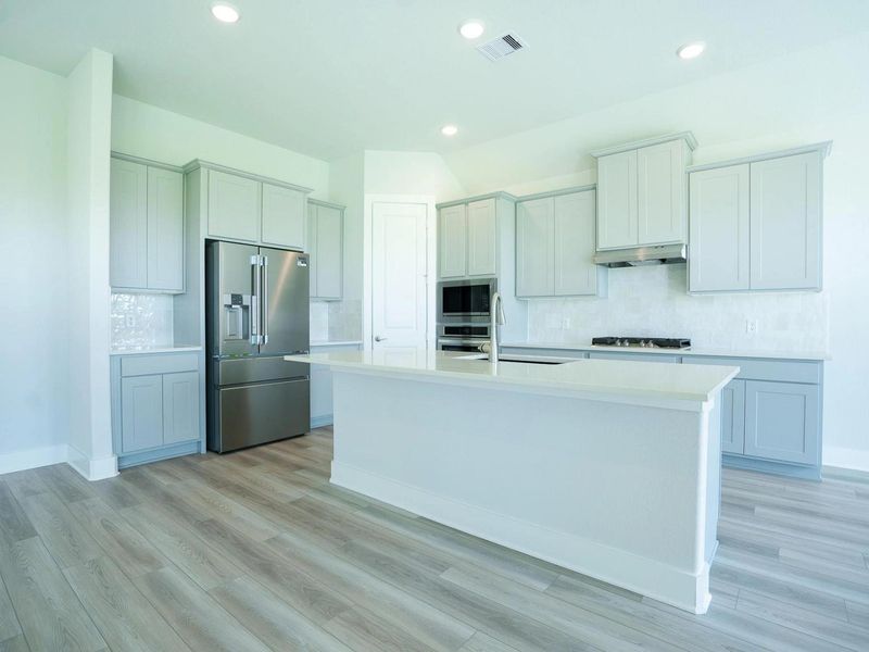 Furnished interior view inside a new home in Lago Mar, Texas City (Image 2).