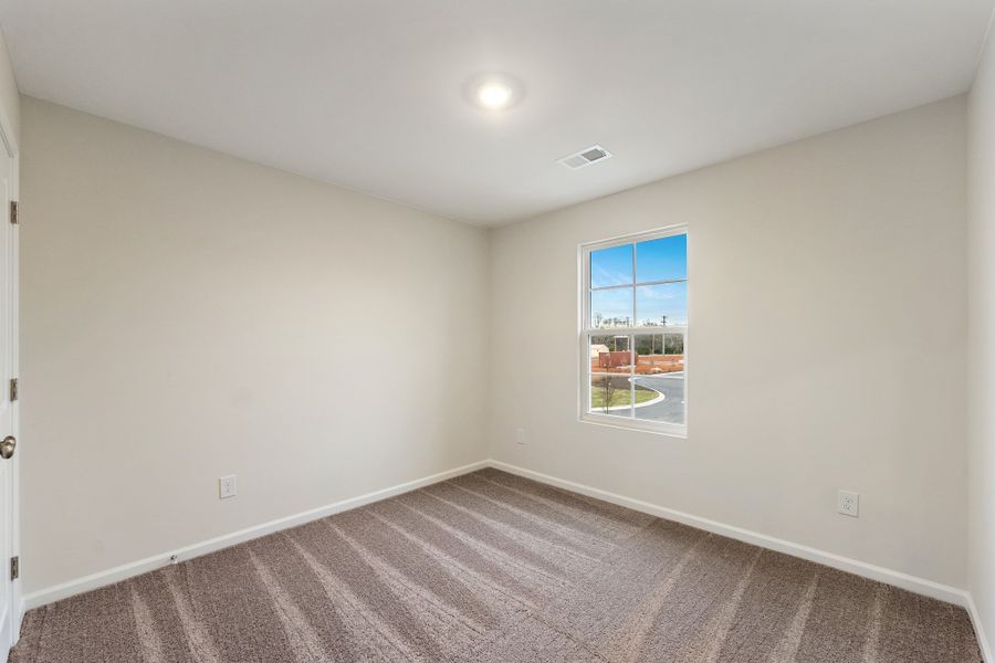 Spacious, unfurnished interior of a new home in Tucker Ridge, Pendleton (Image 20).