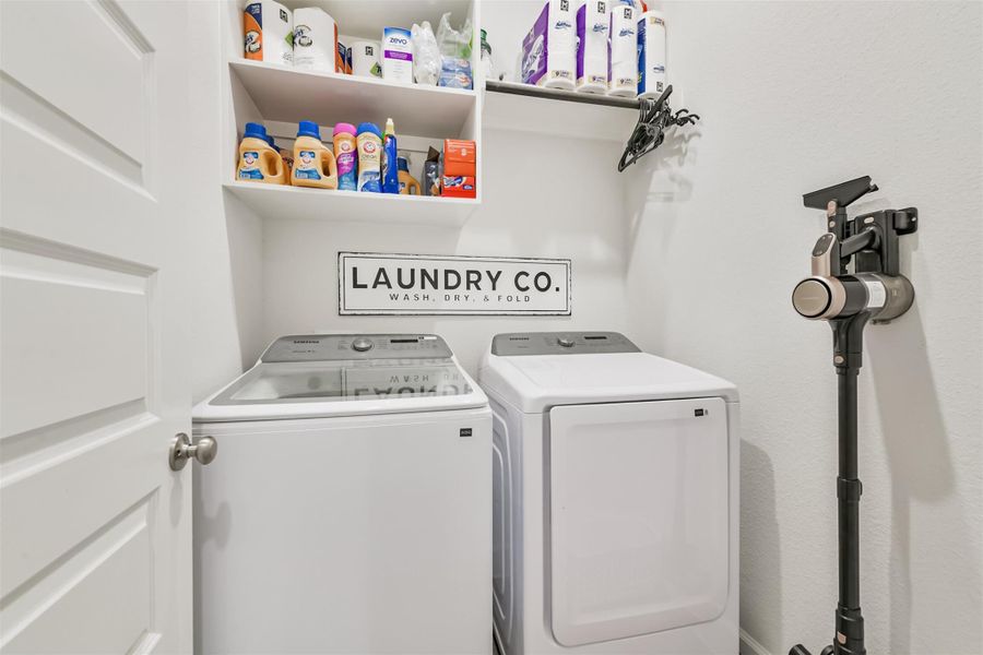 Close-up of interior finishes inside a home in Escondido, Magnolia (Image 20).