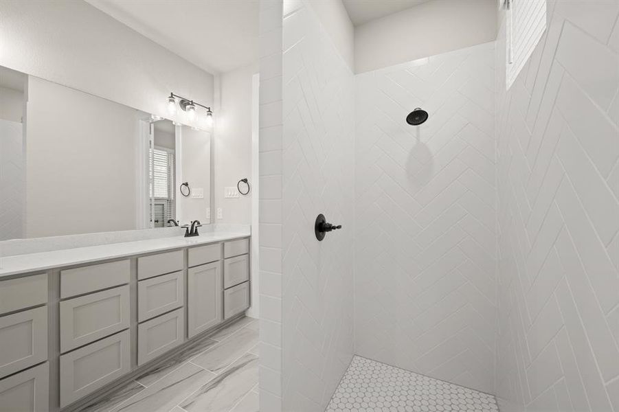 18_8776 Treeline- Primary SUite-4