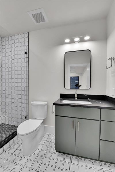 Furnished interior view inside a new home in , Boulder (Image 19).