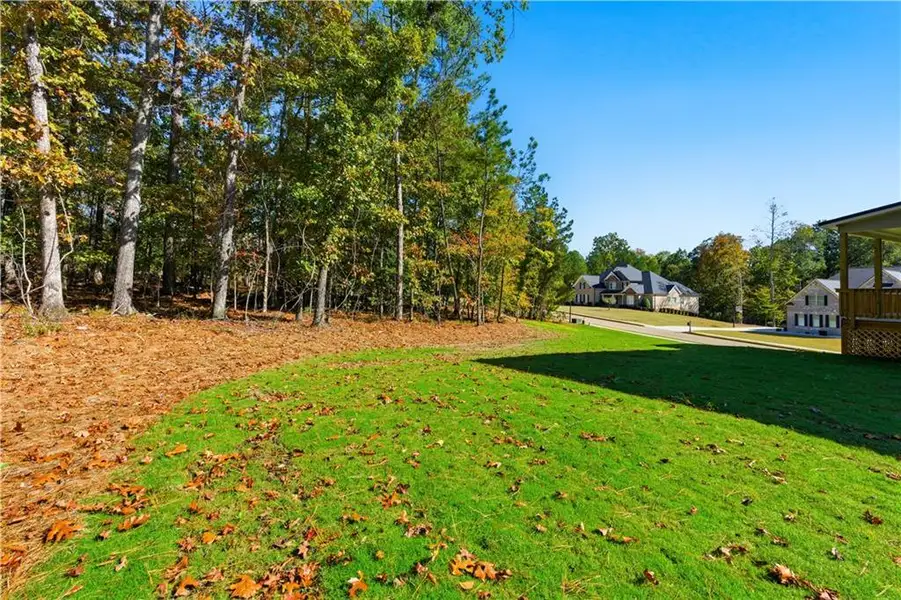 Natural landscape and outdoor views near The Estates at Hurricane Pointe in Douglasville (Image 48).