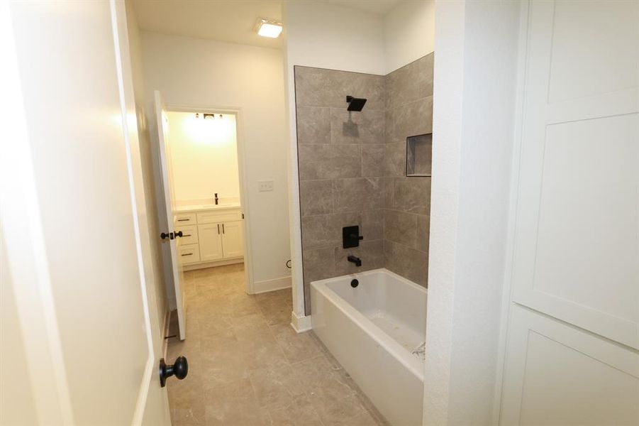 Furnished interior view inside a new home in , Tyler (Image 8).