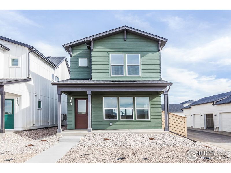 Welcome to 304 N Aria! This home features an ADU above the 2 car garage.