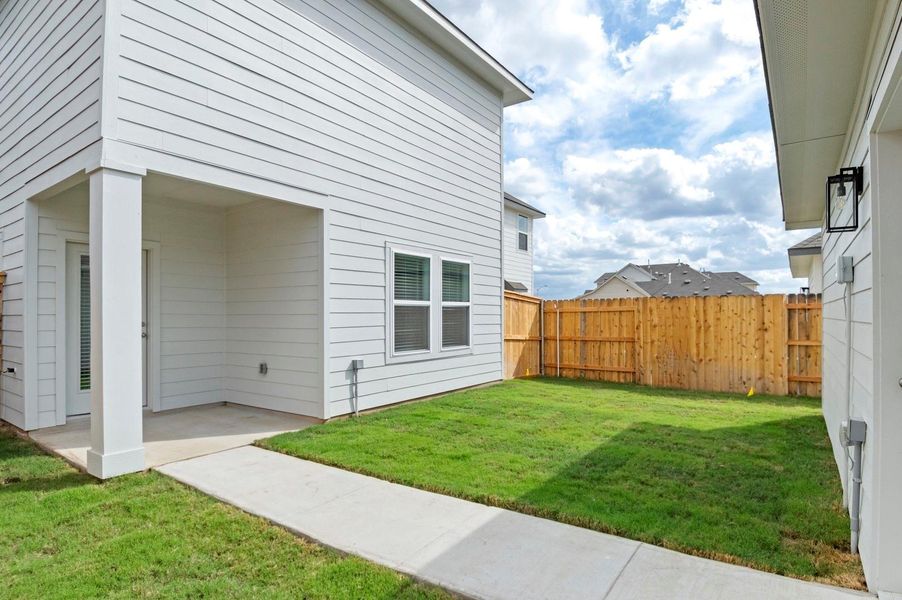 Exterior details and patio area of a home in Trace, San Marcos (Image 24).