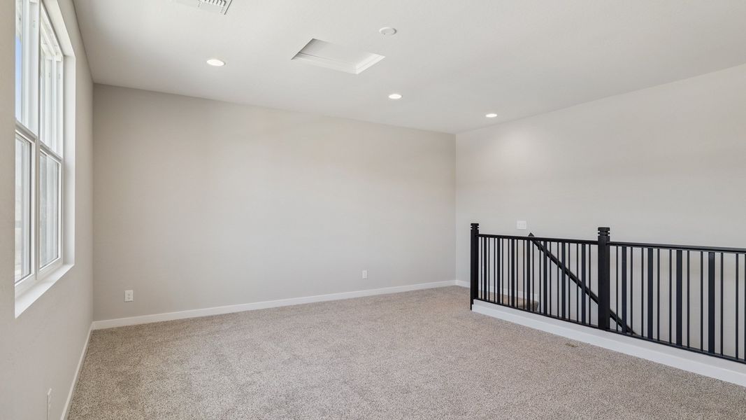 Spacious, unfurnished interior of a new home in Upper Canyon, Phoenix (Image 30).