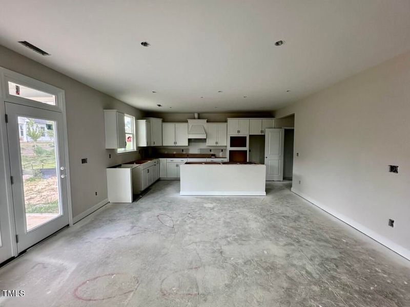 Spacious, unfurnished interior of a new home in Glenmere, Knightdale (Image 47). Spacious, unfurnished interior of a new home in Glenmere, Knightdale (Image 47).