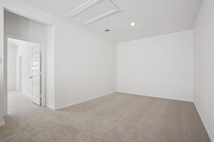 Spacious, unfurnished interior of a new home in Kemah Crossing - City Series, Kemah (Image 24).