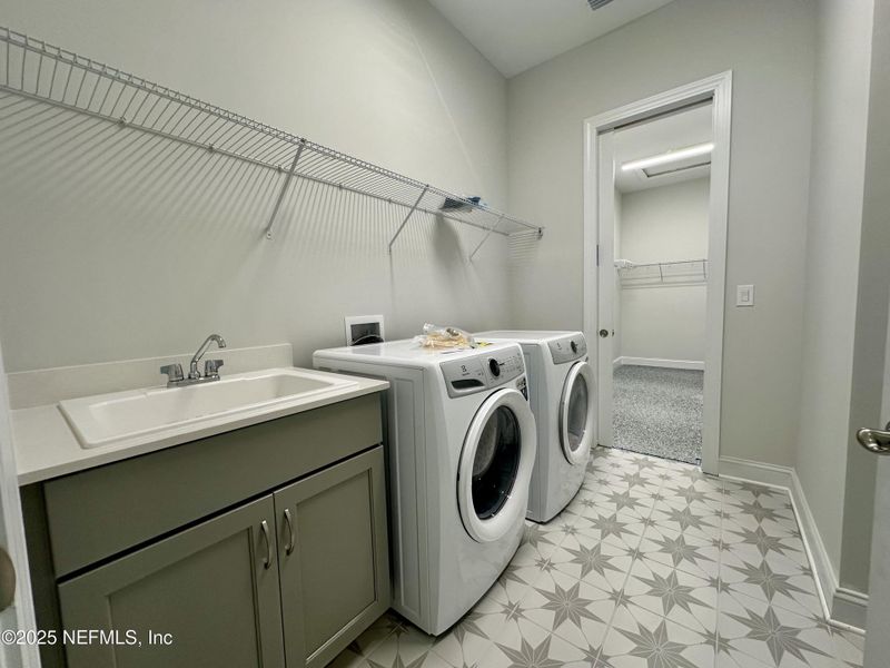 Furnished interior view inside a new home in SilverLeaf, St. Augustine (Image 3).