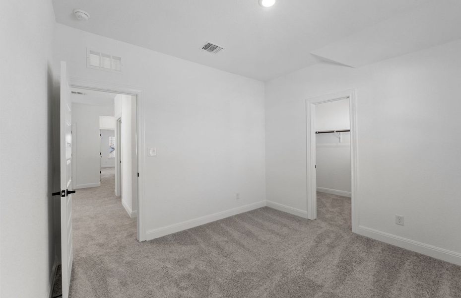 Spacious, unfurnished interior of a new home in Santa Rita Ranch, Liberty Hill (Image 41). Spacious, unfurnished interior of a new home in Santa Rita Ranch, Liberty Hill (Image 41).