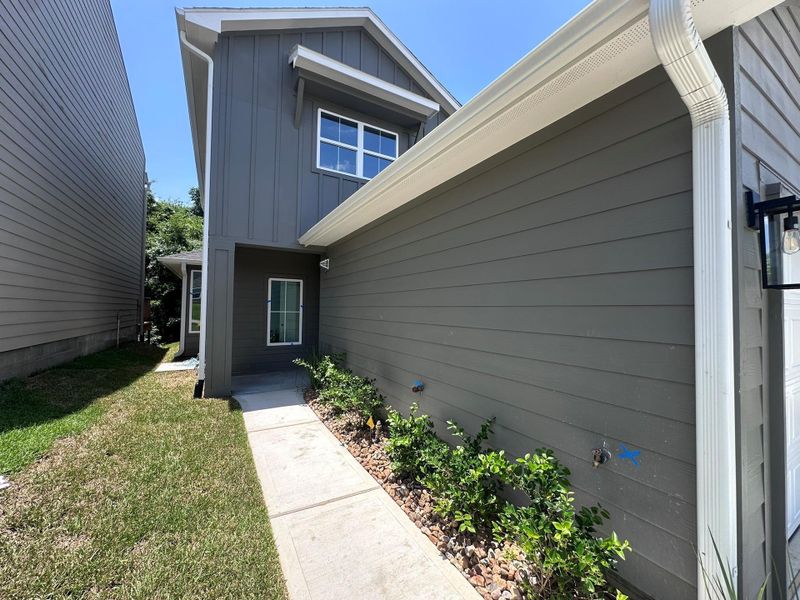 Exterior details and patio area of a home in , Montgomery (Image 3).