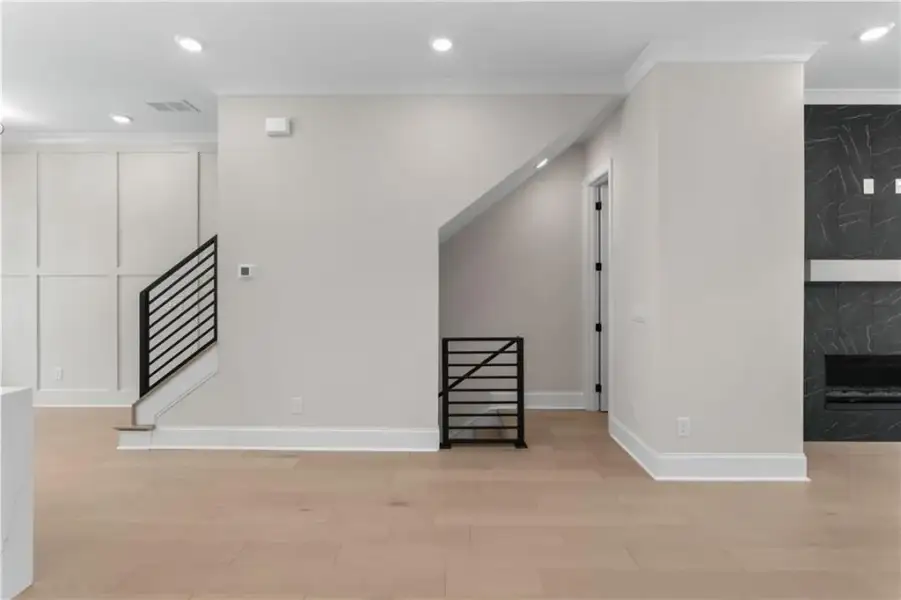 Spacious, unfurnished interior of a new home in Park Walke, Alpharetta (Image 19).