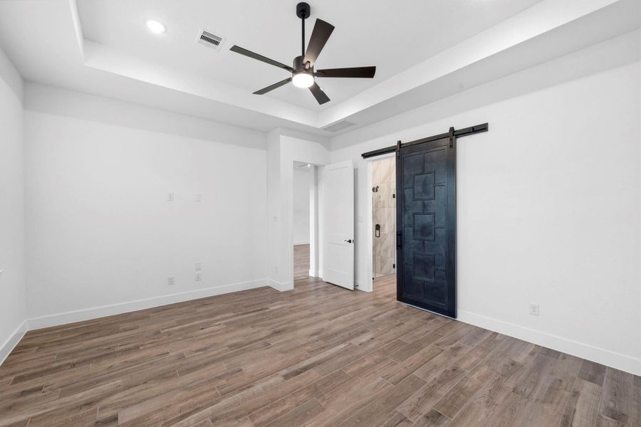 Spacious, unfurnished interior of a new home in Briarley, Montgomery (Image 29).