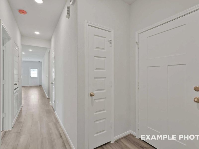 Spacious, unfurnished interior of a new home in Caney Creek Place, Conroe (Image 12).