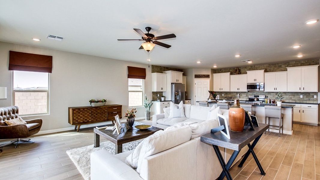 Representative furnished interior of a home built from the Citrine - Plan 5042 by D.R. Horton in Sycamore Vista, Vail (Image 7). Representative furnished interior of a home built from the Citrine - Plan 5042 by D.R. Horton in Sycamore Vista, Vail (Image 7).