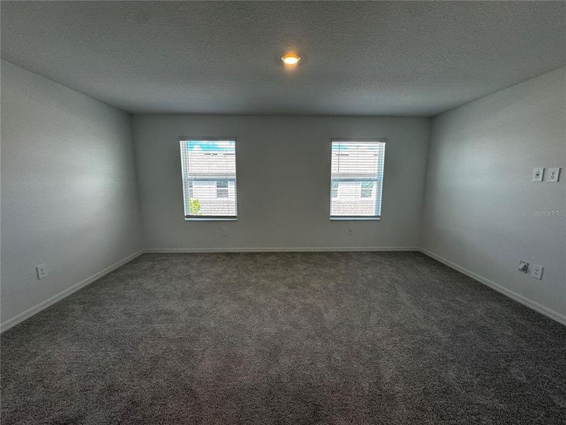 Spacious, unfurnished interior of a new home in , San Antonio (Image 19).