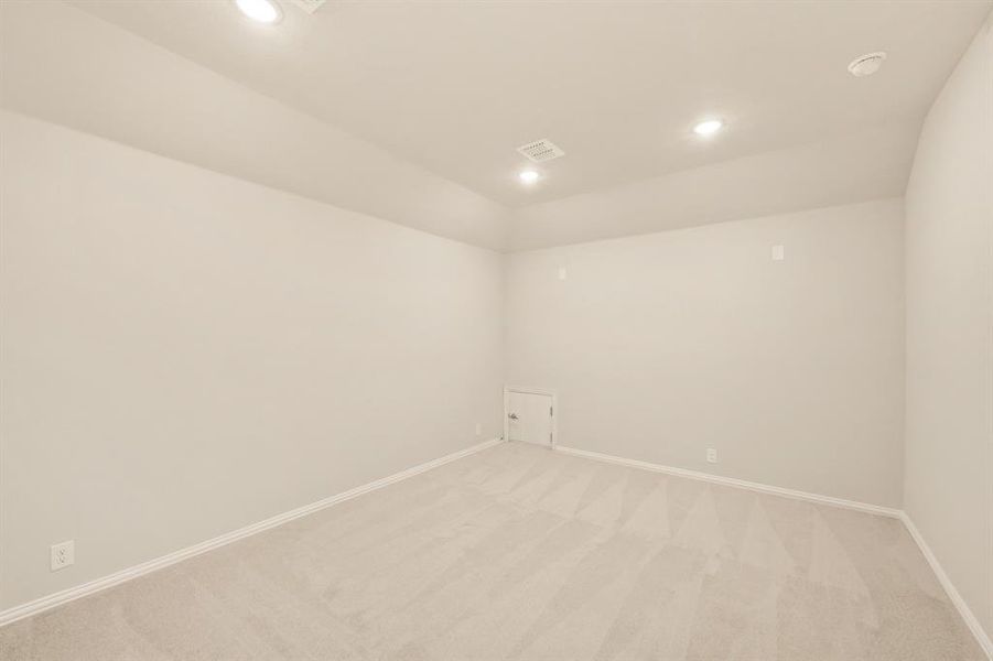 Spacious, unfurnished interior of a new home in Timberbrook 3B-4A, Justin (Image 20).