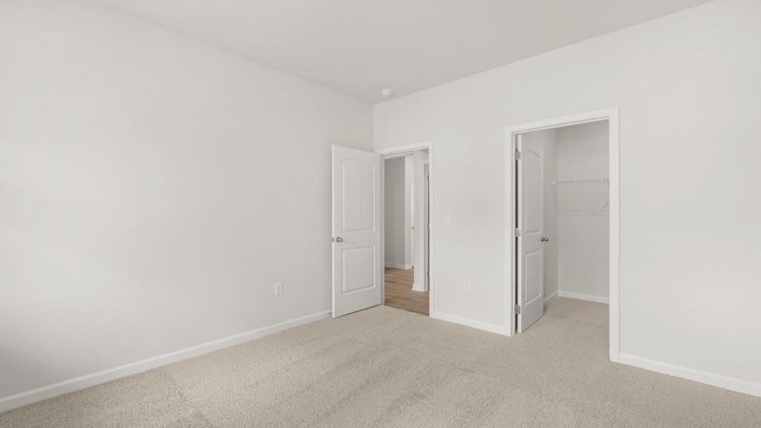 Spacious, unfurnished interior of a new home in Liberty Crossing, Braselton (Image 24).