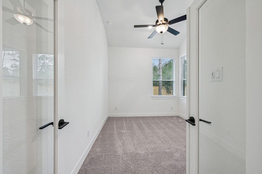 Spacious, unfurnished interior of a new home in Kresston, Montgomery (Image 28).