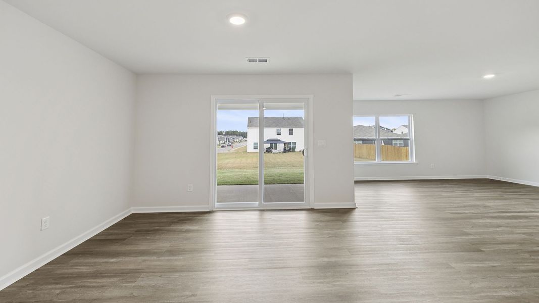 Spacious, unfurnished interior of a new home in Bentley Park, Greenwood (Image 24).