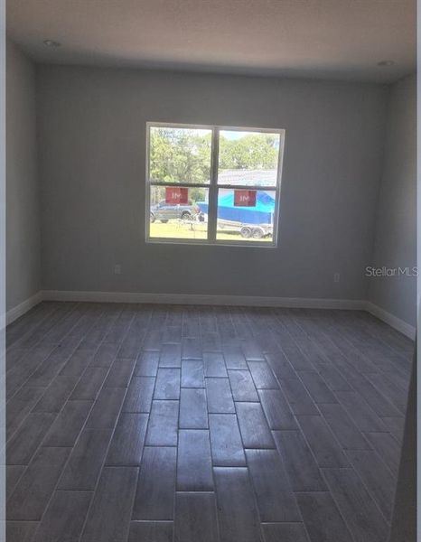 Spacious, unfurnished interior of a new home in , Palm Bay (Image 8).