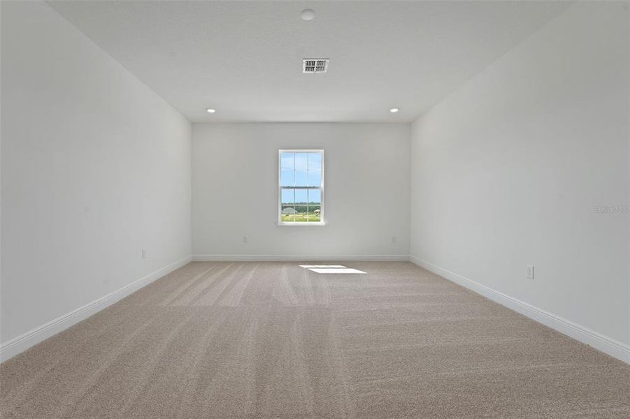 Spacious, unfurnished interior of a new home in Crossroads at Kelly Park, Apopka (Image 27).