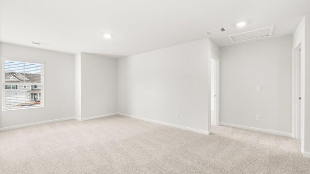 Spacious, unfurnished interior of a new home in Thompson Ridge, Dallas (Image 14). Spacious, unfurnished interior of a new home in Thompson Ridge, Dallas (Image 14).