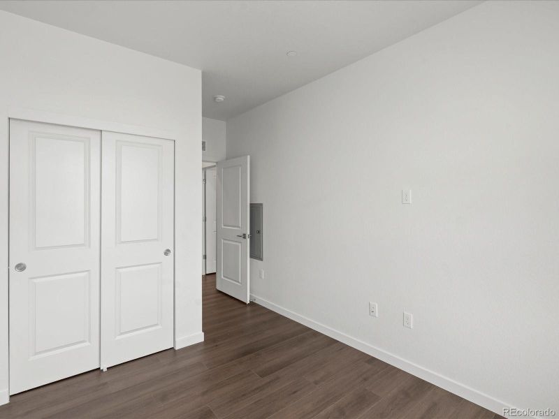 Spacious, unfurnished interior of a new home in Gateway Commons, Denver (Image 17).