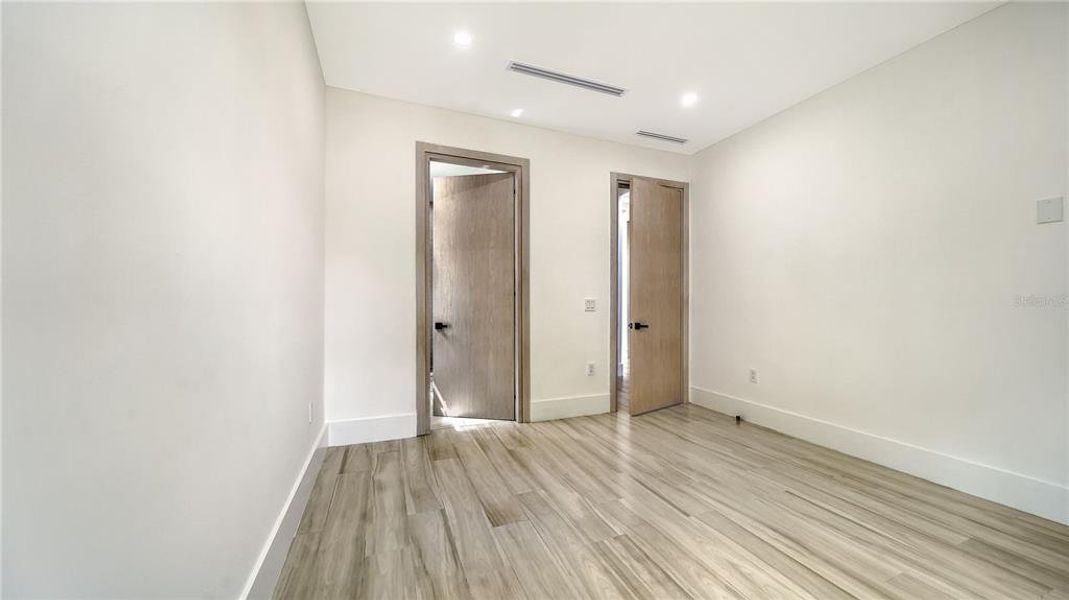 Spacious, unfurnished interior of a new home in , Sarasota (Image 32). Spacious, unfurnished interior of a new home in , Sarasota (Image 32).