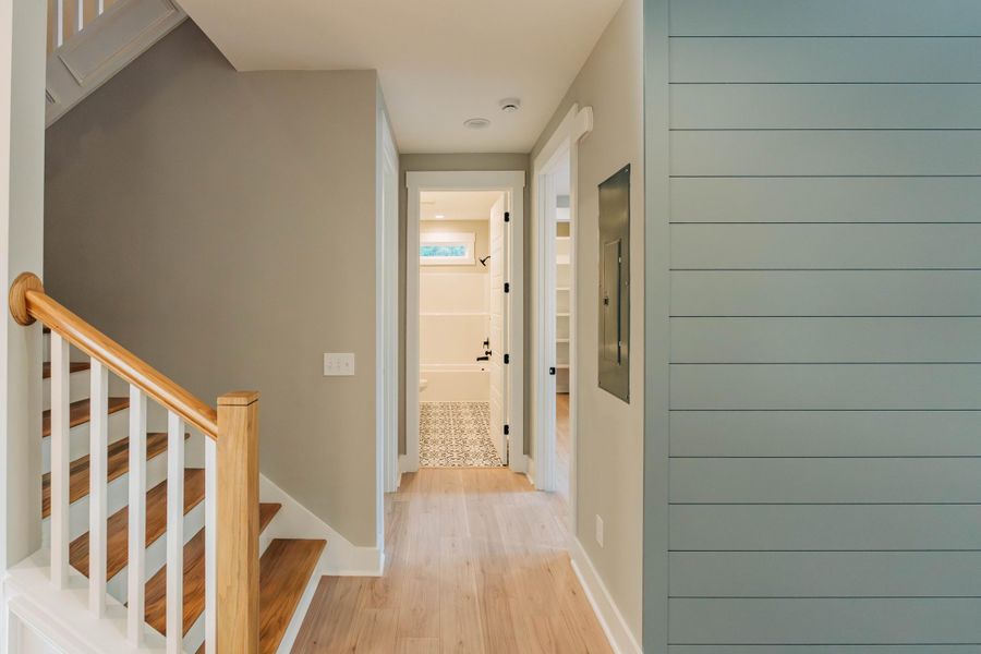 Spacious, unfurnished interior of a new home in , Walterboro (Image 59).