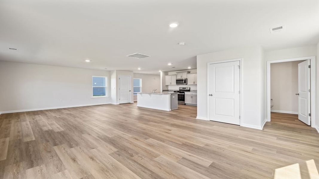 Spacious, unfurnished interior of a new home in Paddock Point, Roebuck (Image 16). Spacious, unfurnished interior of a new home in Paddock Point, Roebuck (Image 16).