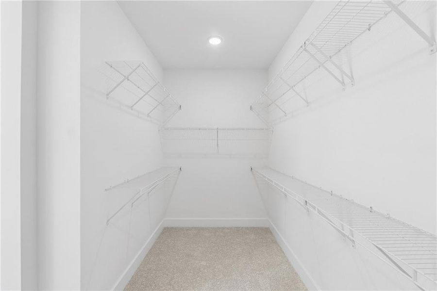 Spacious, unfurnished interior of a new home in Maple Grove at Towne Lake, Woodstock (Image 11).