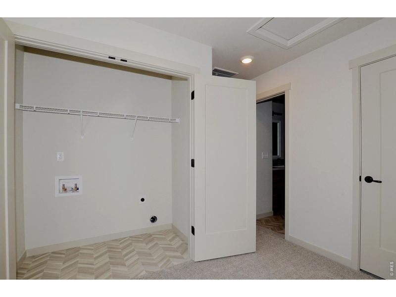 Spacious, unfurnished interior of a new home in , Berthoud (Image 30).
