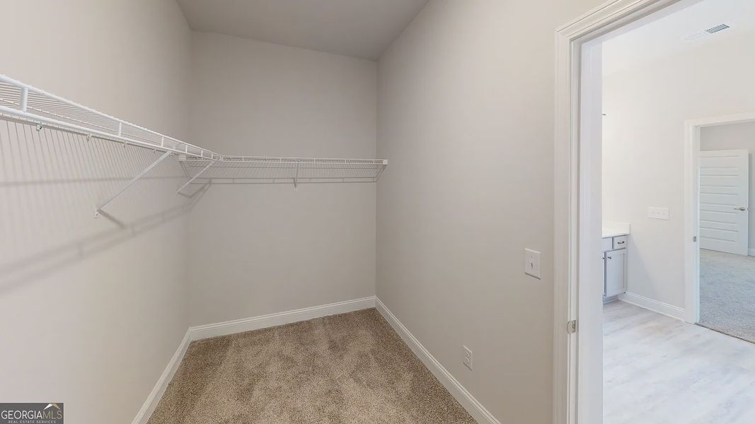 Spacious, unfurnished interior of a new home in Holliday Pass, Griffin (Image 13).