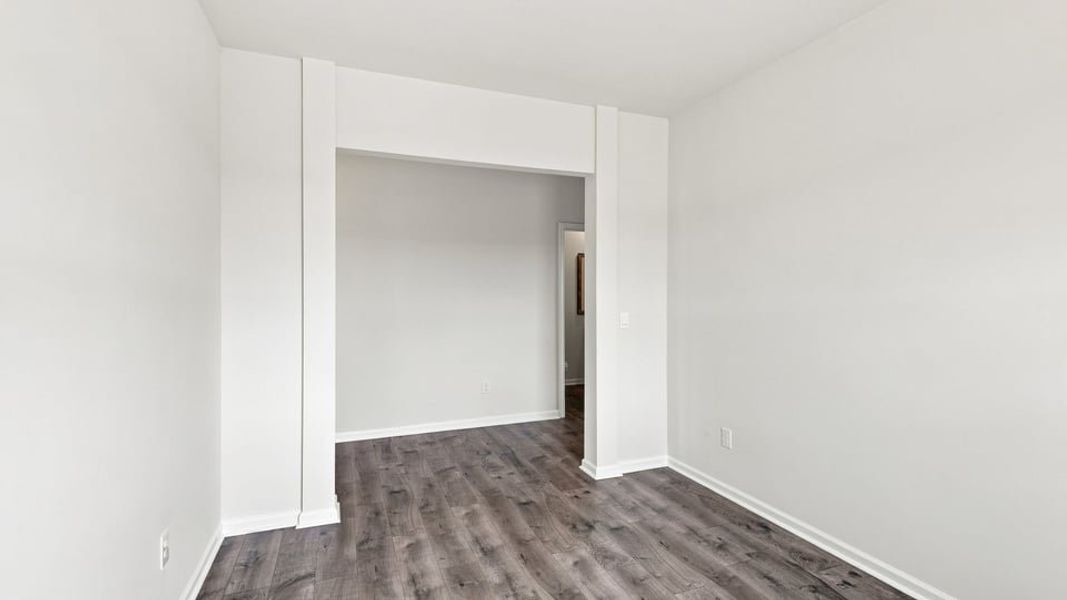 Spacious, unfurnished interior of a new home in Chestnut Ridge, Greenville (Image 19).