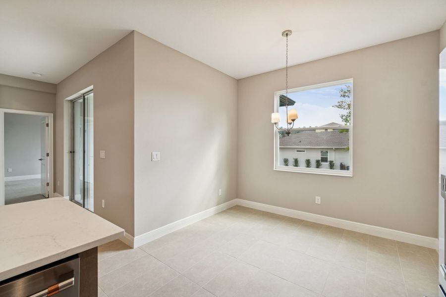 Spacious, unfurnished interior of a new home in Southern Hills Plantation, Brooksville (Image 56).