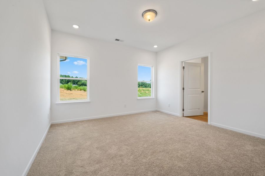 Spacious, unfurnished interior of a new home in Jackson Hills, Clarksville (Image 24).