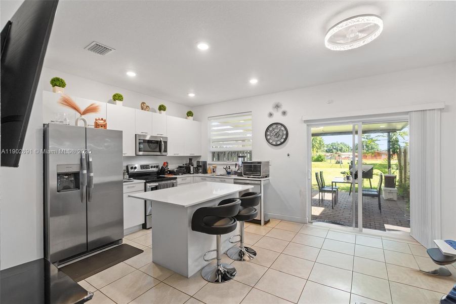 Furnished interior view inside a new home in Westview: Provence Collection, Miami (Image 10). Furnished interior view inside a new home in Westview: Provence Collection, Miami (Image 10).