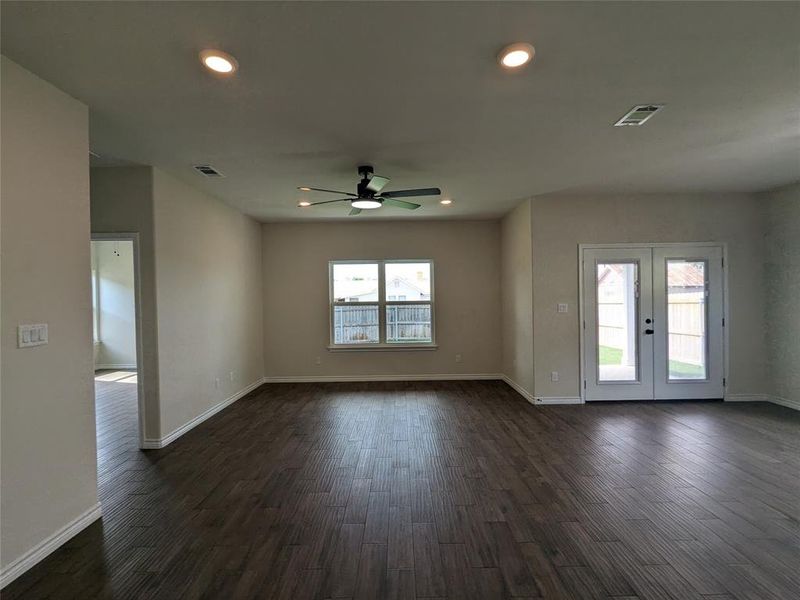 Spacious, unfurnished interior of a new home in , Lampasas (Image 14). Spacious, unfurnished interior of a new home in , Lampasas (Image 14).
