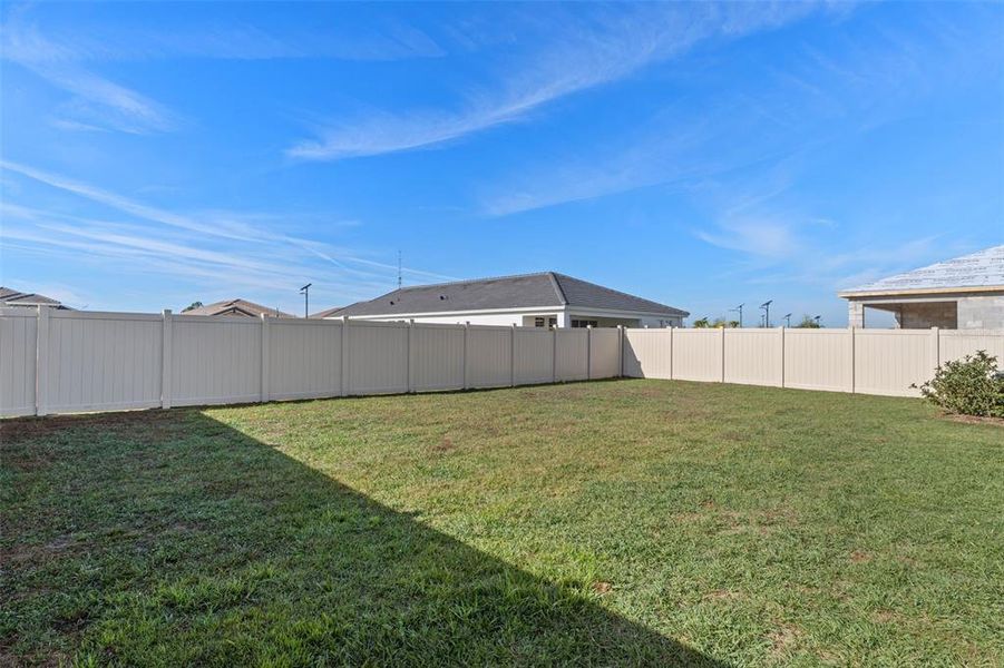 Exterior details and patio area of a home in , San Antonio (Image 28).