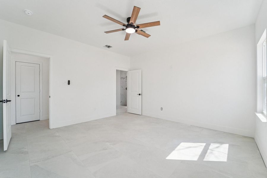 Spacious, unfurnished interior of a new home in , La Porte (Image 14). Spacious, unfurnished interior of a new home in , La Porte (Image 14).