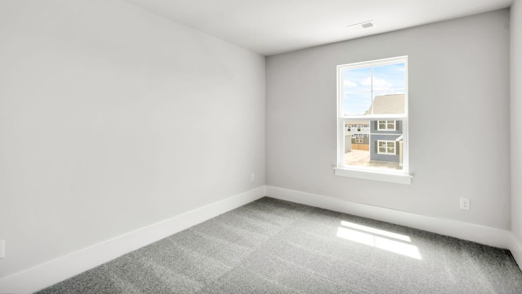 Spacious, unfurnished interior of a new home in Bella Point, Bolivia (Image 21).