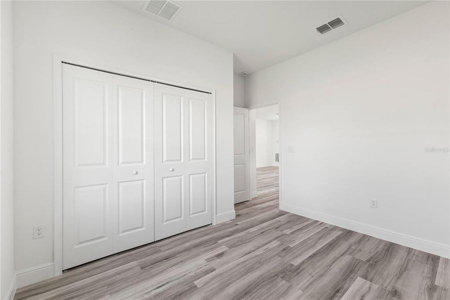 Spacious, unfurnished interior of a new home in , Ocala (Image 24).