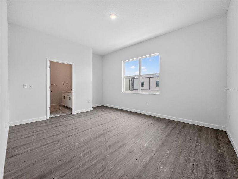 Spacious, unfurnished interior of a new home in , Davenport (Image 42).