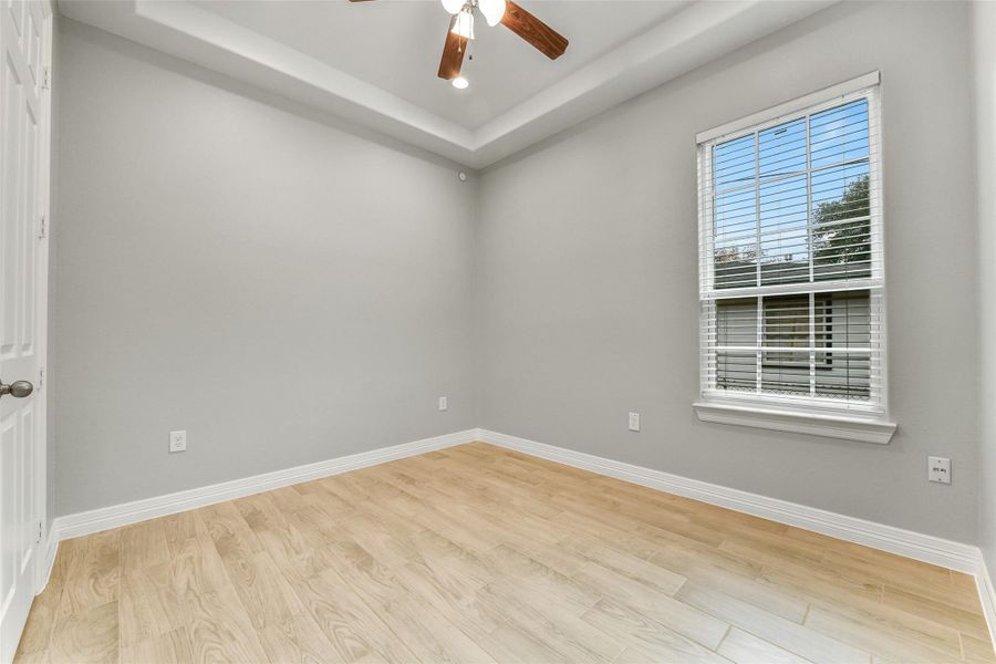 Spacious, unfurnished interior of a new home in , La Marque (Image 24).