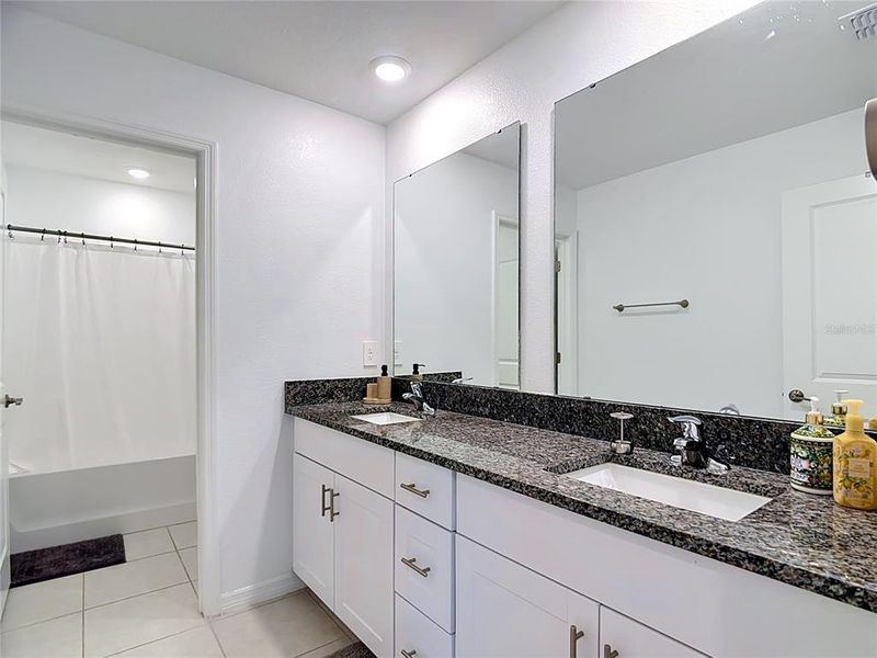 Furnished interior view inside a new home in , Lakeland (Image 18).